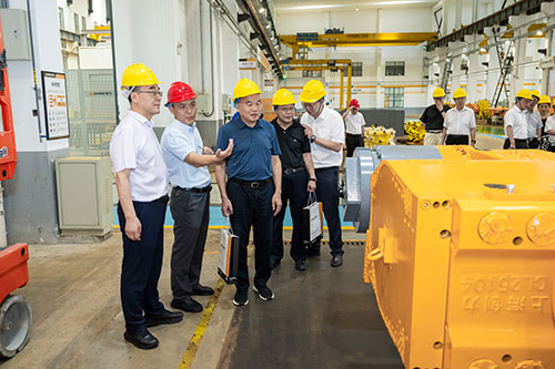 Twin Stars Shine Over the Coal Sea! Chuangli Group Launches Groundbreaking Steep-Gradient Roadheader and High-Speed Shearer --- EBZ280M-2D Roadheader & MG1100/2950-WD Shearer New Product Launch Event (圖8) Twin Stars Shine Over the Coal Sea! Chuangli Group Launches Groundbreaking Steep-Gradient Roadheader and High-Speed Shearer --- EBZ280M-2D Roadheader & MG1100/2950-WD Shearer New Product Launch Event (圖8)