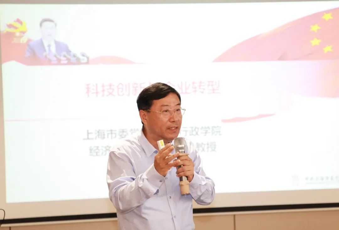 慶祝建黨百年華誕 商會組織企業(yè)家走進創(chuàng)力開展參觀座談等活動(圖5) 慶祝建黨百年華誕 商會組織企業(yè)家走進創(chuàng)力開展參觀座談等活動(圖5)