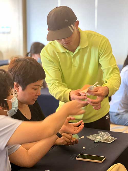 【巧手做香包 健康迎端午】創(chuàng)力集團開展香包制作活動(圖2)