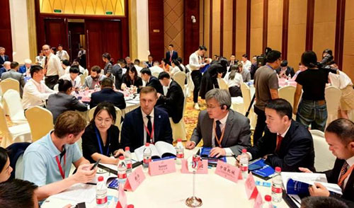 上海創(chuàng)力集團(tuán)總經(jīng)理張世洪應(yīng)邀參加第十屆中俄中小企業(yè)合作圓桌會(huì)議(圖2)